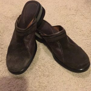 Cole Haan  Air slides size 7.5